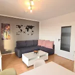 Cozy-stay I, 2-room Flat For Vacation & Messe, Duesseldorf, Perfect Connectivity דירה ראטינגן