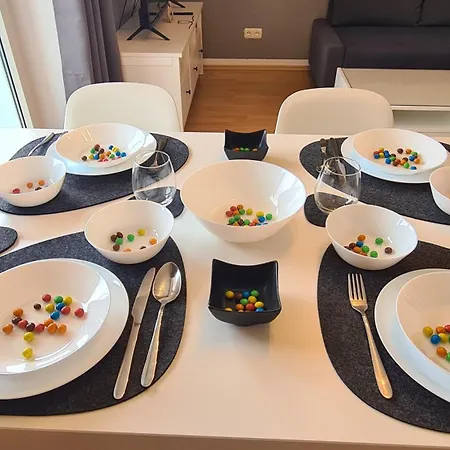 Apartment Cozy Apartments, 2-room Flat For Vacation & Messe Duesseldorf, Perfect Connectivity *