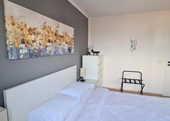 Cozy Apartments, 2-room Flat For Vacation&messe Düsseldorf, Perfect Connectivity Ratingen